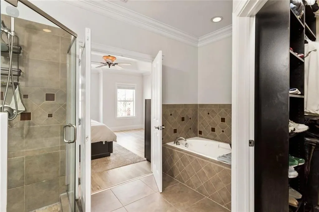 Atlanta, Georgia 30342, United States, 3 Bedrooms Bedrooms, ,3 BathroomsBathrooms,Residential,Active,112323