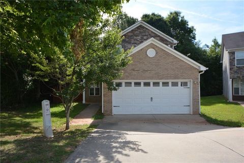 Homes For Sale - 1550 Persimmon Trace<br/> Morrow, GA 30260