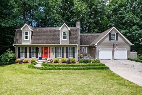 Homes For Sale - 4002 Edgewood Court<br/> Marietta, GA 30068