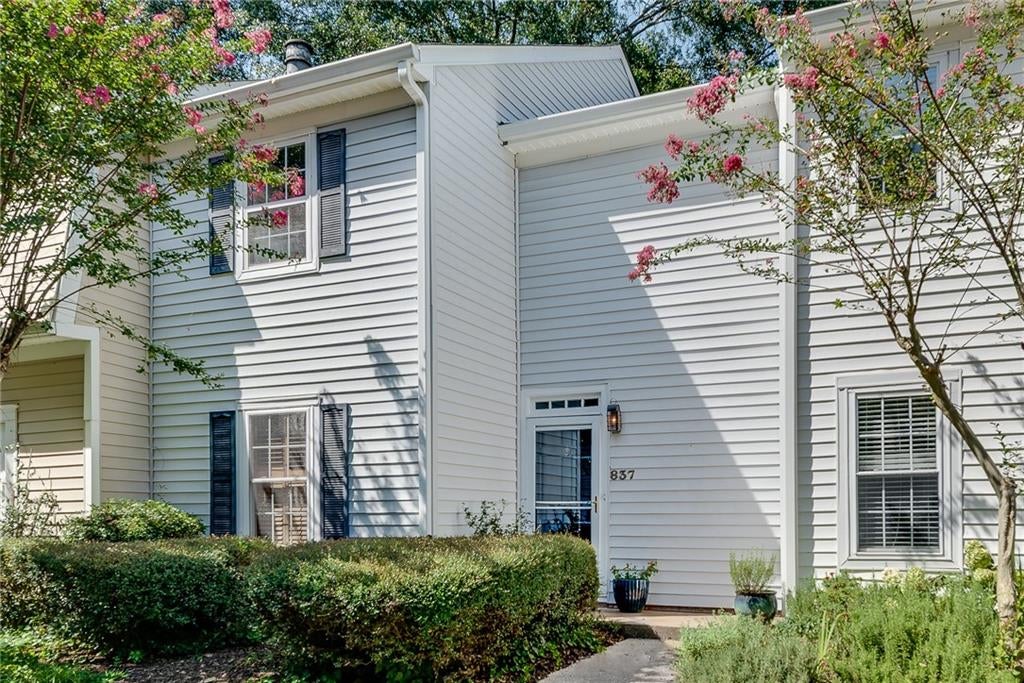 837 Heritage Square
