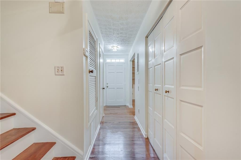 837 Heritage Square
