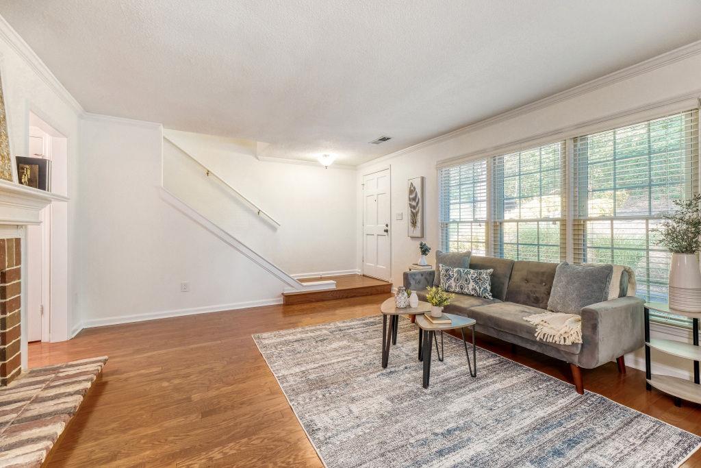 2355 Northlake Court NE