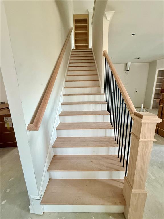 160 Cherokee Drive S