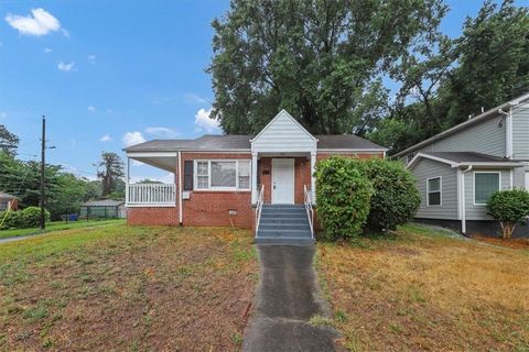 Photo of 1280 BEECHER Street SW, Atlanta, GA 30310 (MLS # 7416247)