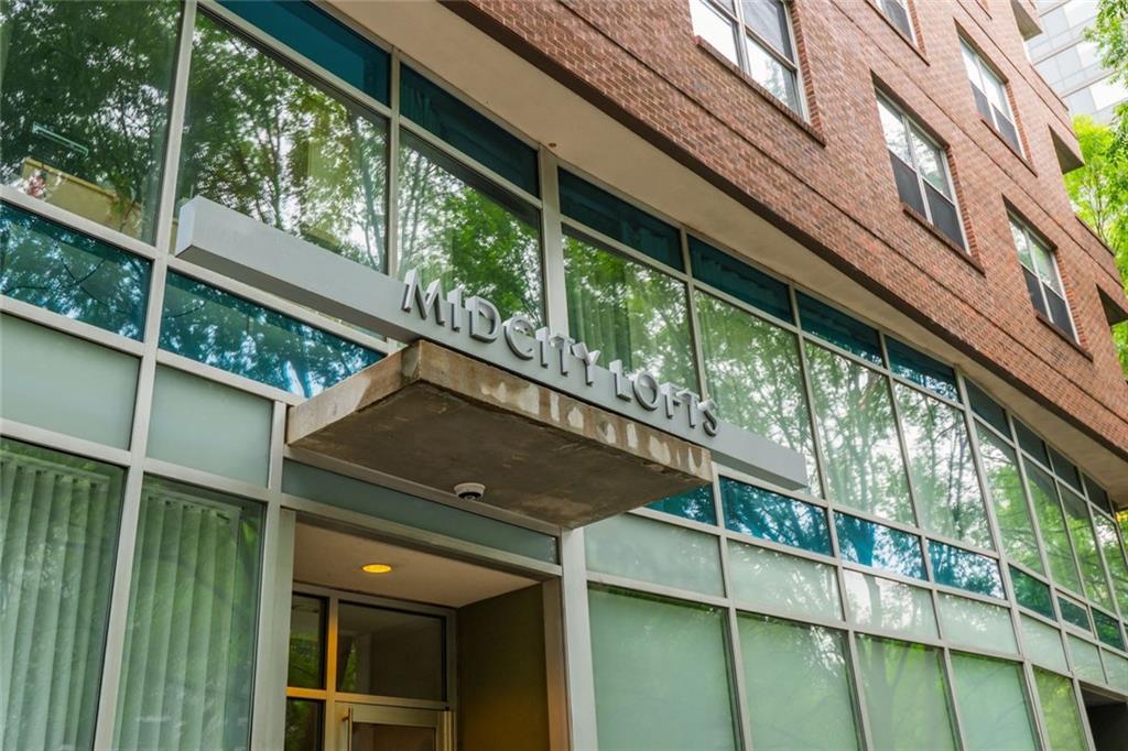 845 Spring Street NW 307