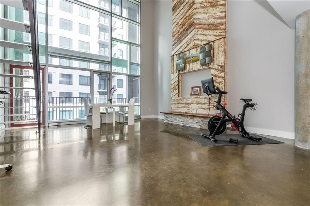 845 Spring Street NW 307