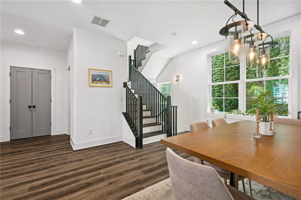 24 Becker Place NW