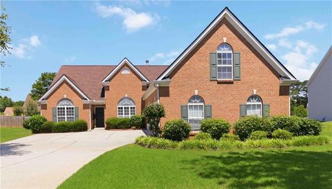 Homes For Sale - 512 Stoneland Place<br/> Lawrenceville, GA 30046