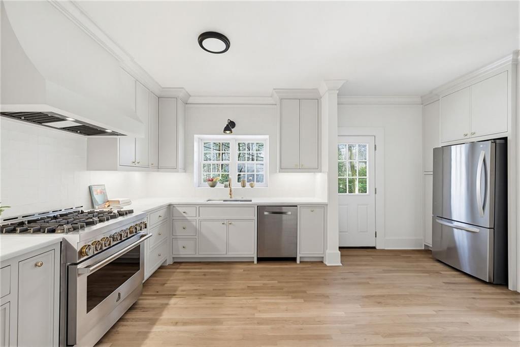 1767 Ridgewood Drive NE