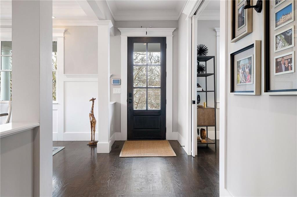 932 Highland View NE