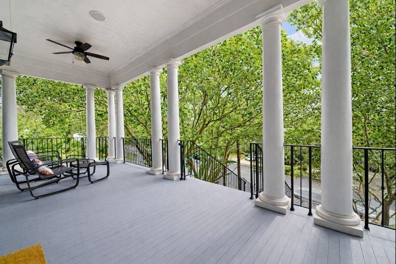 932 Highland View NE