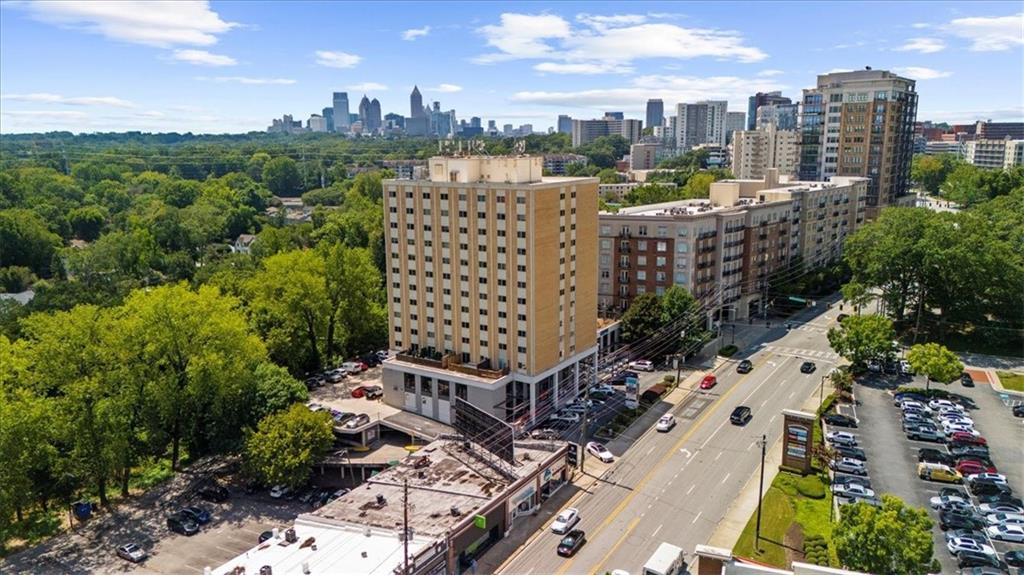 2285 Peachtree Road NE 709