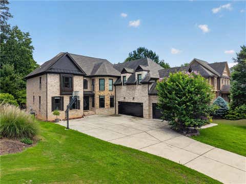Homes For Sale - 585 Settles Brook Court<br/> Suwanee, GA 30024