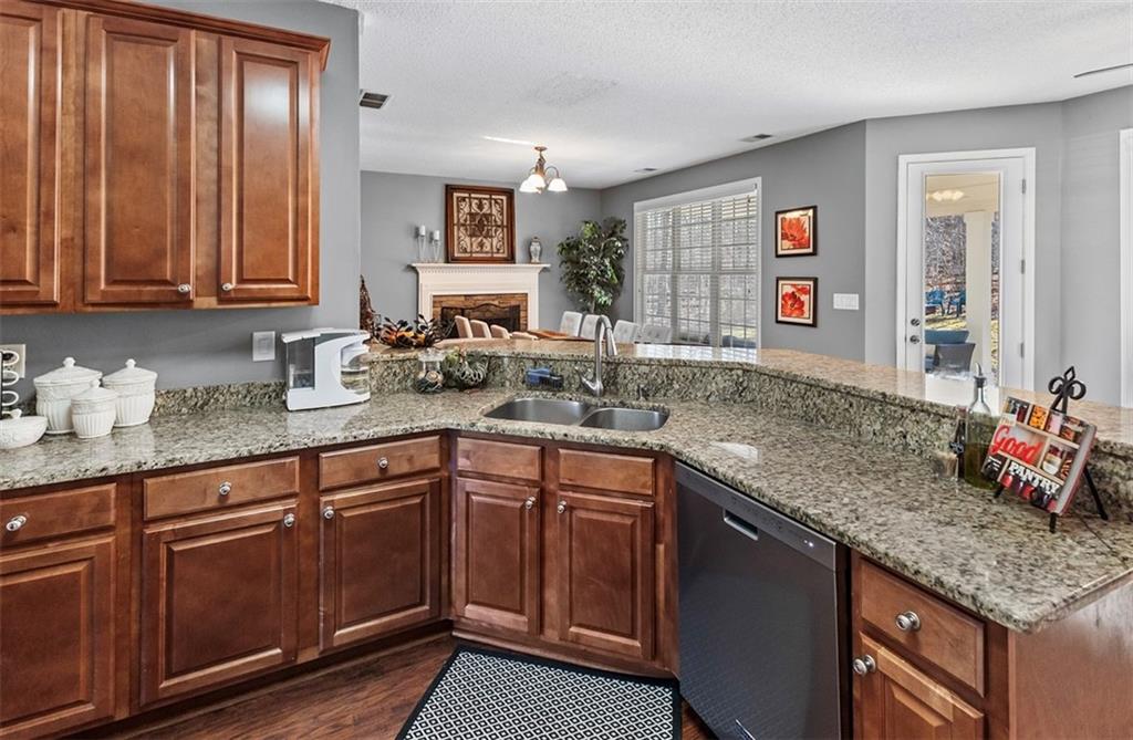310 Persimmon Drive, Sharpsburg, Georgia image 17