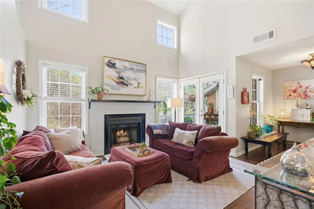 Marietta, Georgia 30067, United States, 3 Bedrooms Bedrooms, ,3 BathroomsBathrooms,Residential,Active,251845