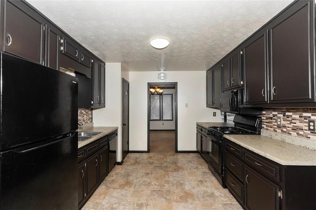 2015 Brookstone Court, Lithia Springs, Georgia image 5