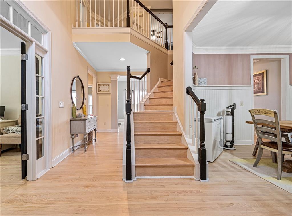 650 VILLAGE CREST Drive