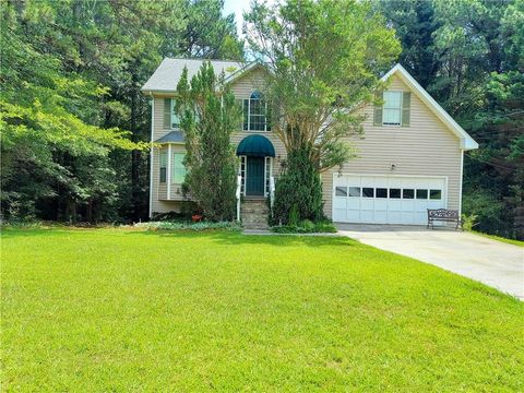Homes For Sale - 2737 Crestworth Lane<br/> Buford, GA 30519