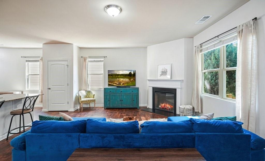 402 Wilshire Court