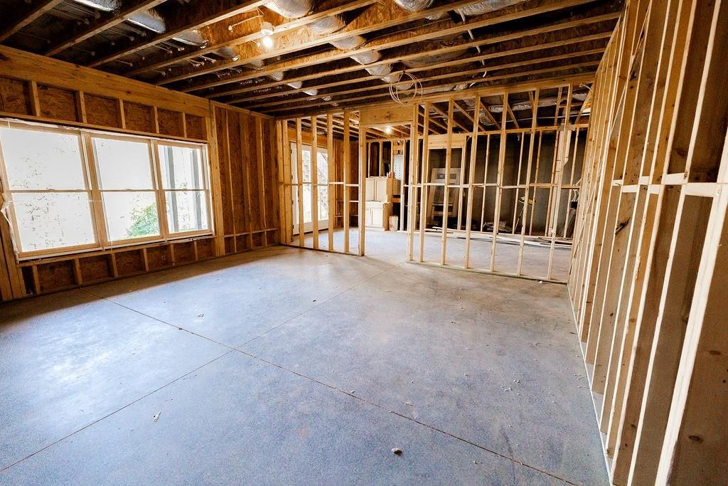 listing image 124