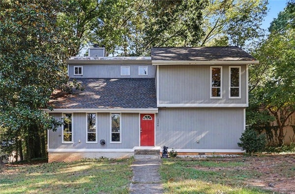 1566 VILLAGE DR, NORCROSS, GA 30093 - Image e5c8f35dce3ddec3f74d85c5115e7142/3359907890