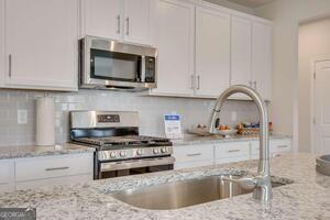505 Altamaha Court, Locust Grove, Georgia image 8