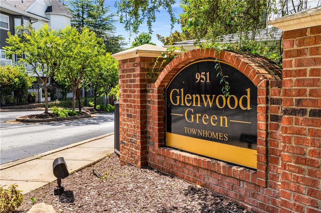 951 Glenwood Avenue SE 1708