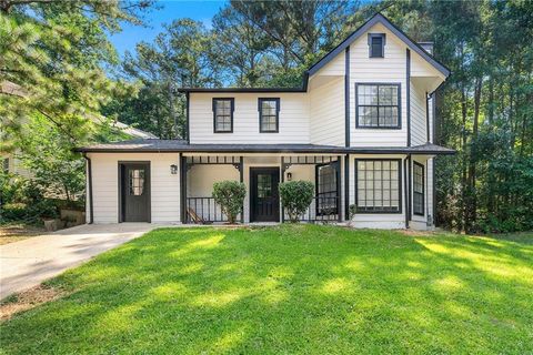 Photo of 534 Woodcrest Manor Drive, Stone Mountain, GA 30083 (MLS # 7664764)