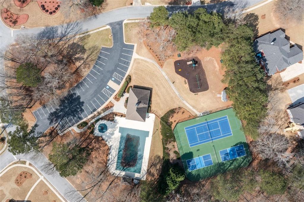 9122 GOLFVIEW Circle