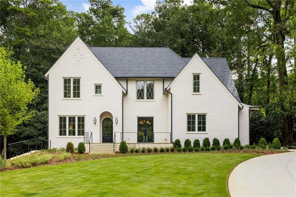 1347 W WESLEY RD NW, ATLANTA, GA 30327 - Image e5d7d8bfb29acc89df1c72d1343bcb4a/4000198877