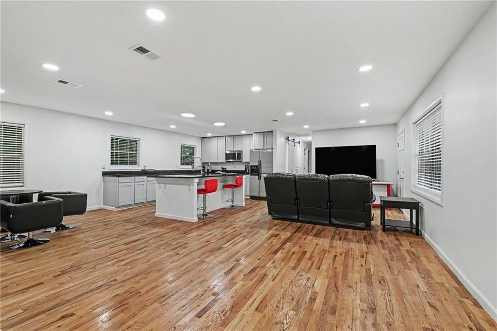 2216 Chestnut Log Drive