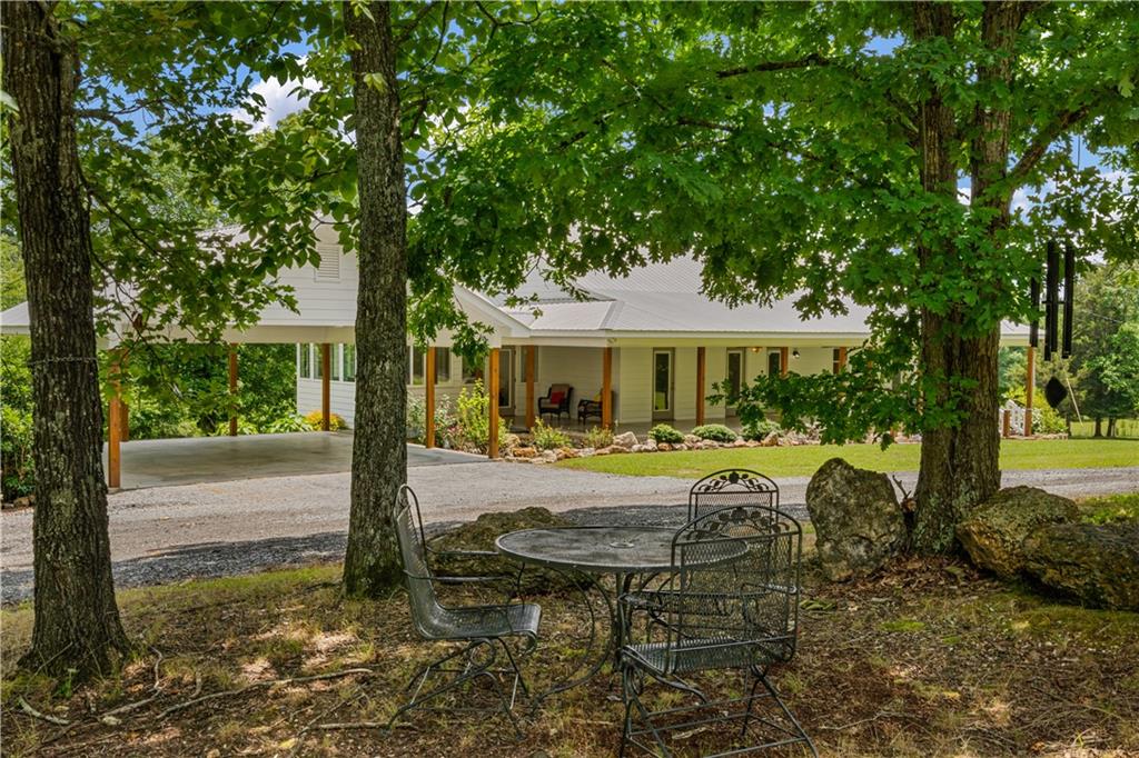 195 Connesena Road