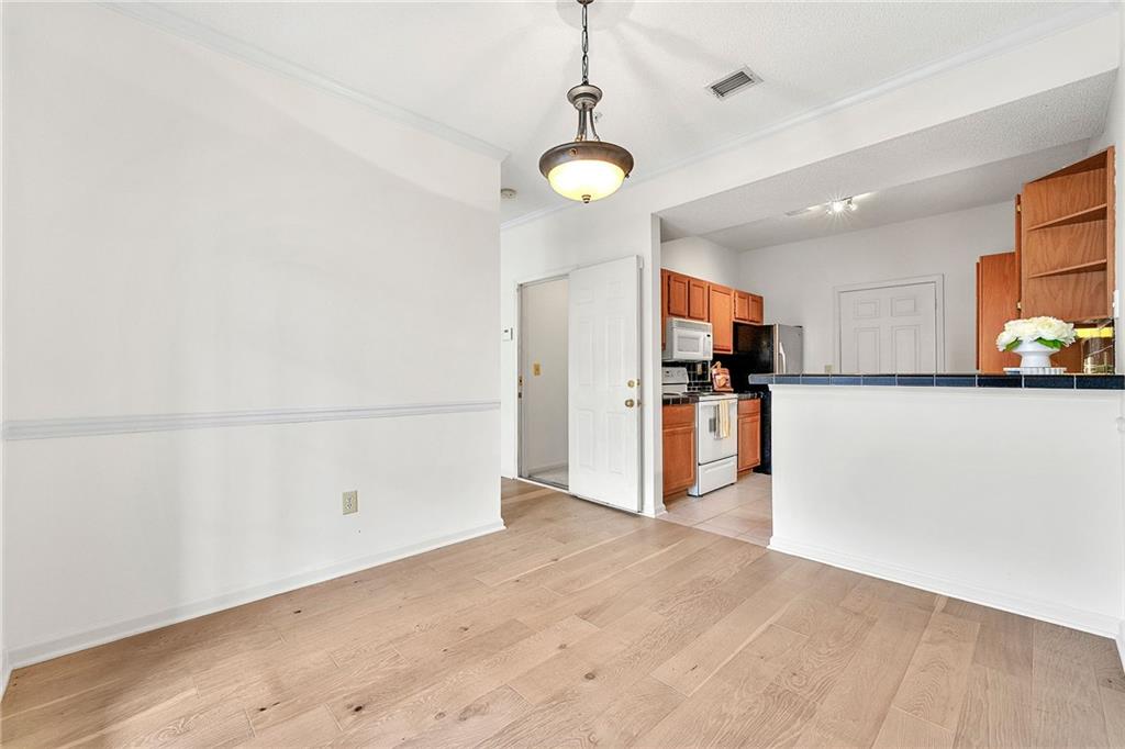 406 Vinings Forest Circle, Smyrna, Georgia image 7