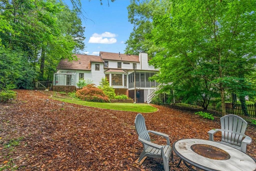 3560 Saxon Way