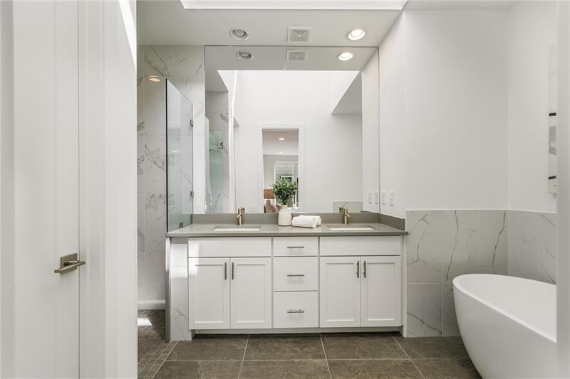 241 Maynard Terrace SE 19