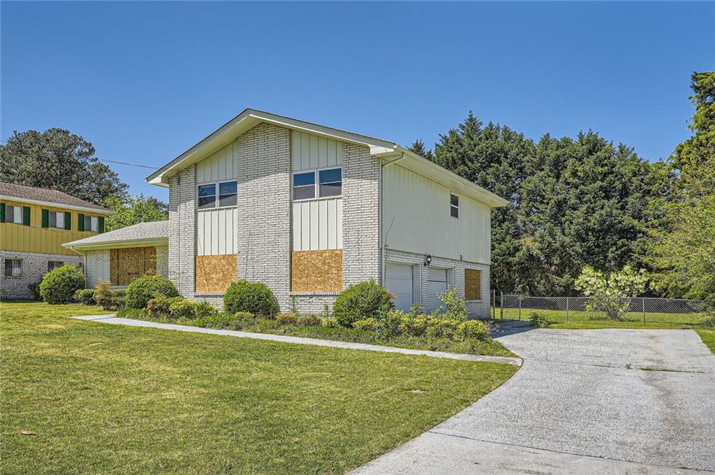 6125 Dunbritan Lane, Atlanta, Georgia image 3