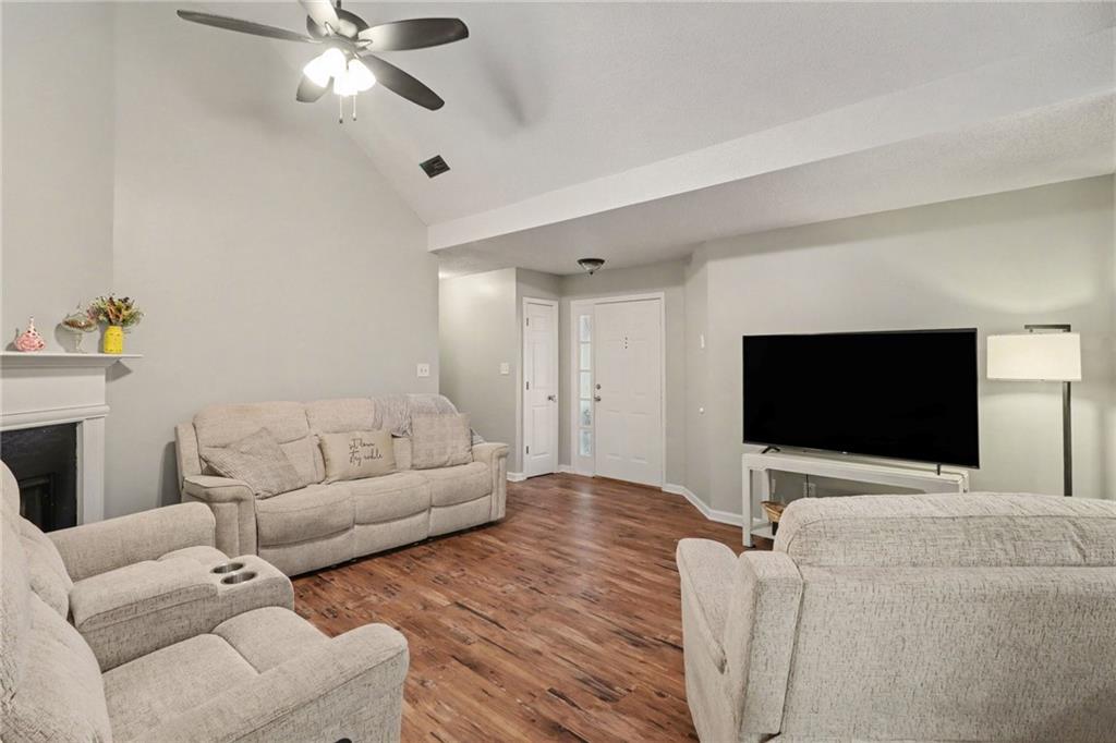 381 Buck Boulevard SE