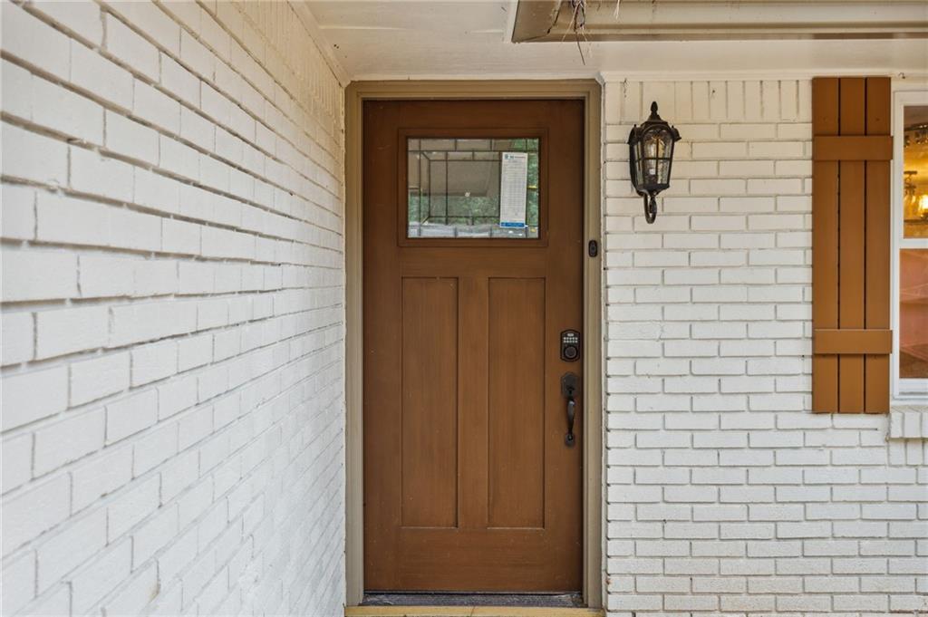 2538 Warwick Circle NE