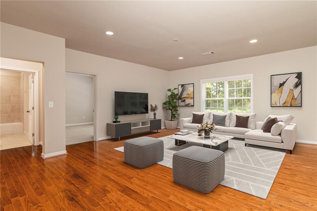 206 Sawtooth Court