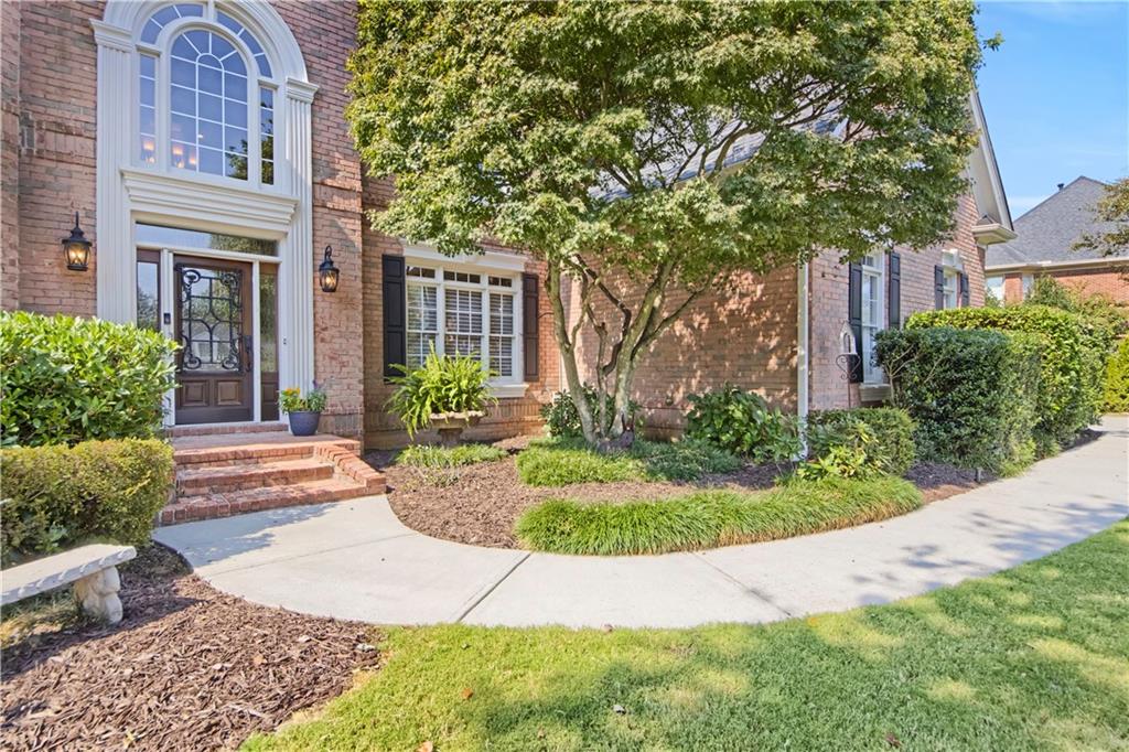 345 Kincardine Way