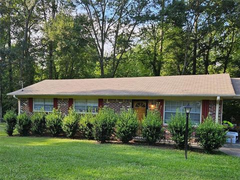 A home in Powder Springs