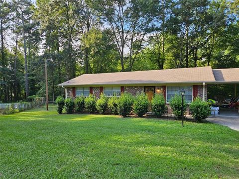 A home in Powder Springs