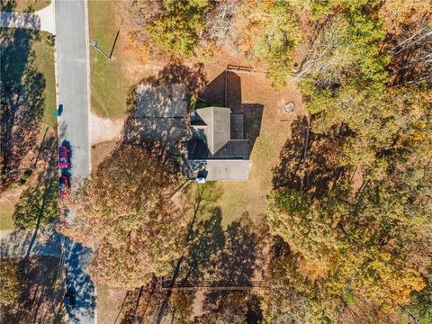 A home in Dawsonville