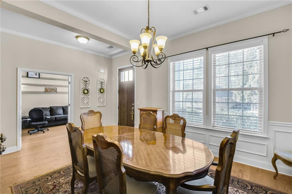 302 Canter Way, Woodstock, Georgia image 9