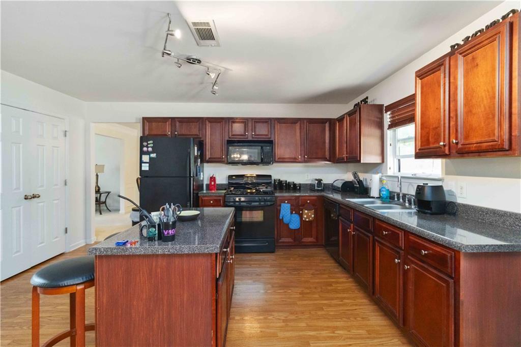 6252 Selborn Drive, Atlanta, Georgia image 8