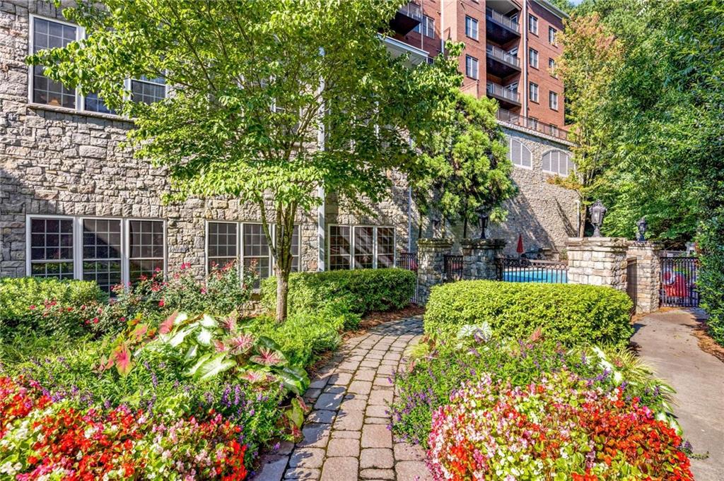 3280 STILLHOUSE Lane SE 410