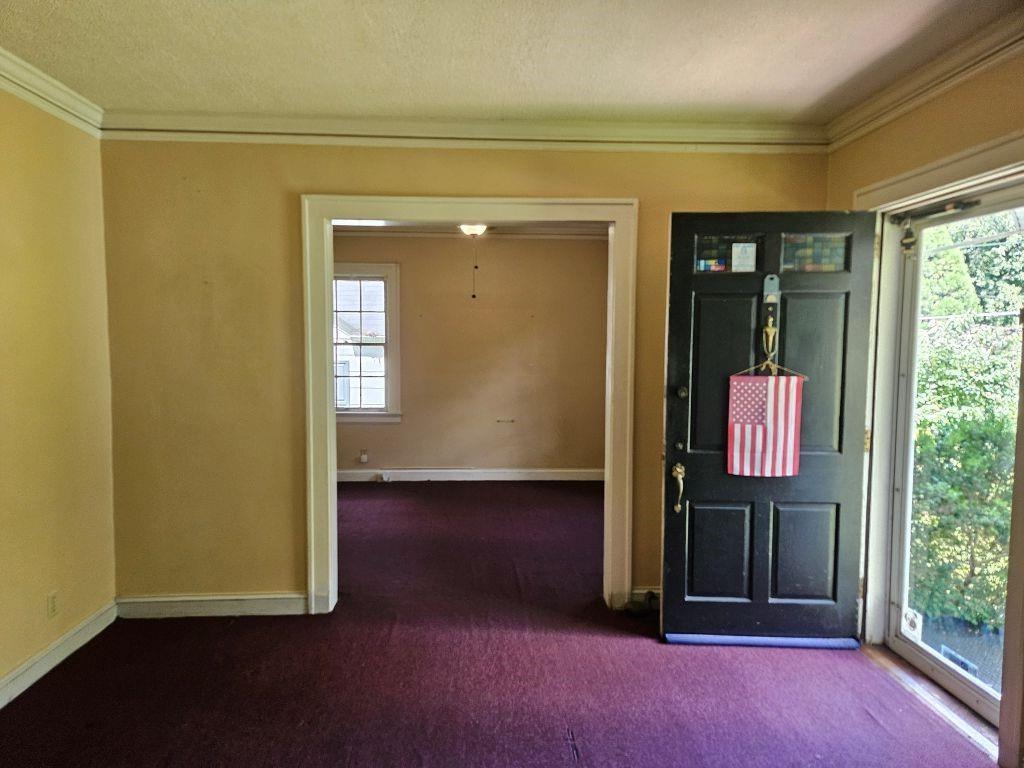 2431 W Woodland Circle
