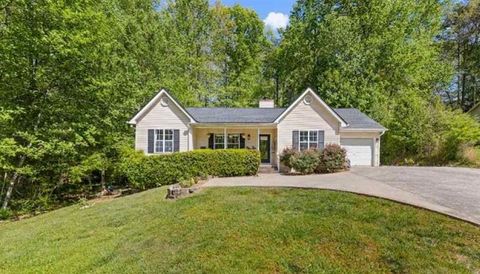 Homes For Sale - 5040 Bird Road<br/> Gainesville, GA 30506