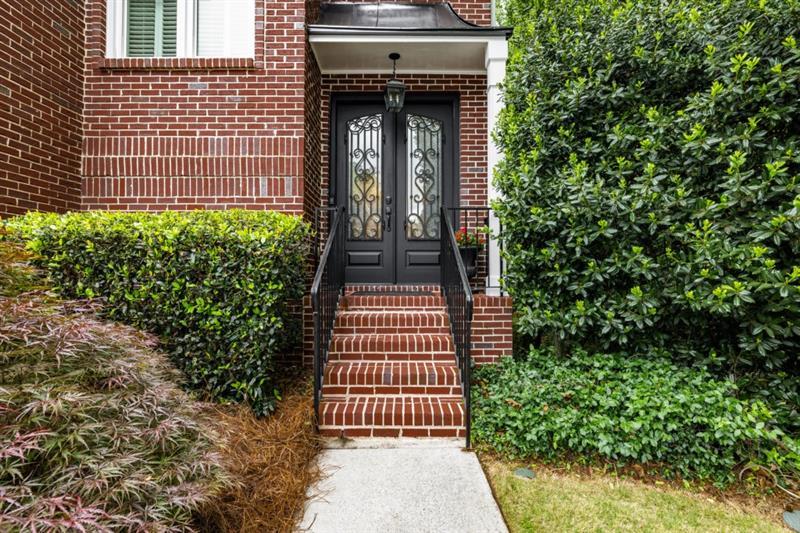 1143 Brookhaven North Circle