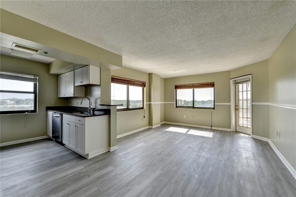 Park Towers - Residential